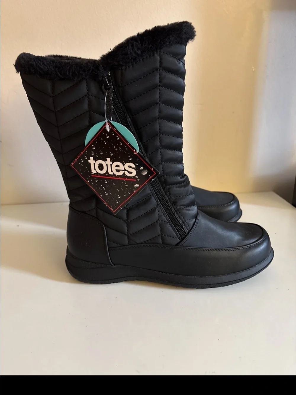 New totes Women's Black Insulated Mid-Calf Winter Boots 8
